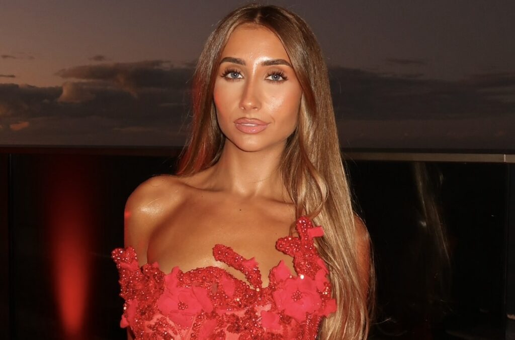Grownup Star Lily Phillips Reveals Terrifying Second a Center-Aged Man Appeared at Her Door at Evening