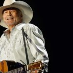 Alan Jackson’s emotional farewell live performance: “If anybody has lived the American dream, it is me”