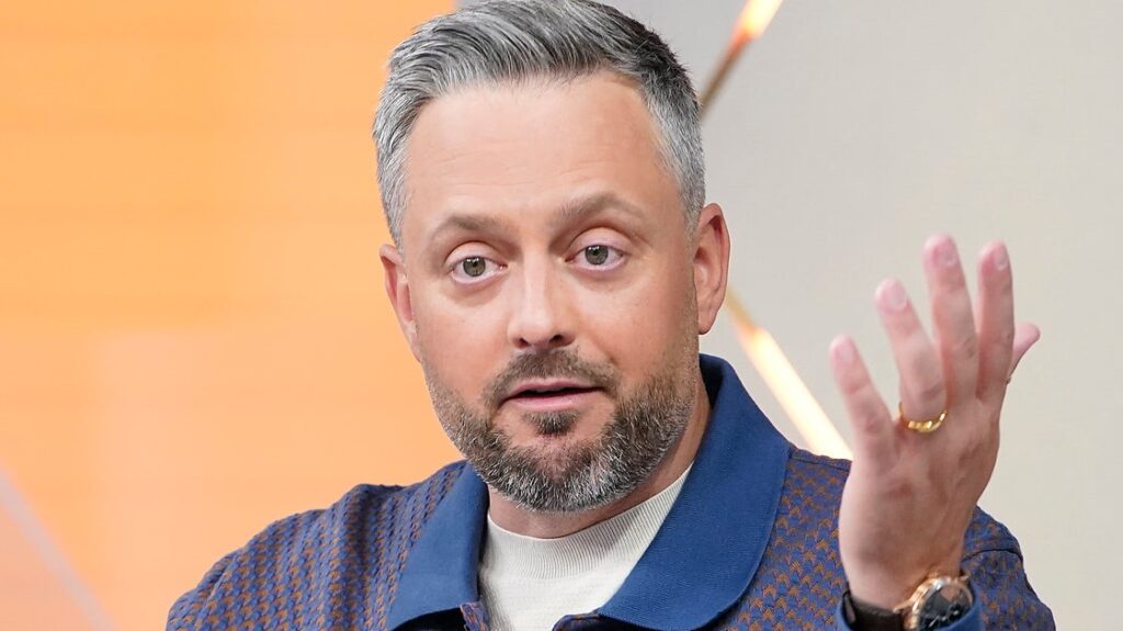 Comedian Nate Bargatze Posts For First Time Since Outrage Over Trump White Home Go to