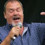 David Clayton-Thomas, powerhouse lead singer of Blood, Sweat & Tears, dies at 84
