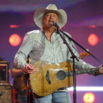 Inside nation legend Alan Jackson’s triumphant finale live performance