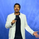 Lionel Richie abruptly cuts live performance brief after falling sick throughout opening night time of tour