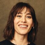 Lizzy Caplan to Star in Noah Hawley’s ‘Far Cry’ FX Anthology Collection