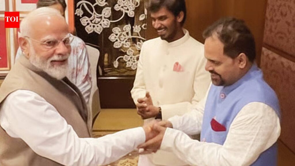 Panchayat’s Binod aka Ashok Pathak remembers assembly PM Narendra Modi: ‘He greeted me with ‘Solar raha hai na Binod?”