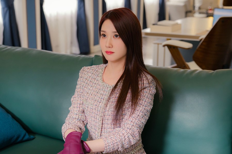 Park Eun Bin Shares Insights Into Her “Spooky In Love” Character And Styling Selections | Soompi