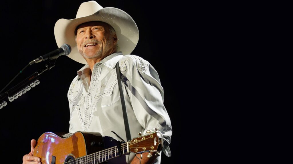 Watch Alan Jackson’s Last Efficiency of ‘Chattahoochee’ at Farewell Live performance